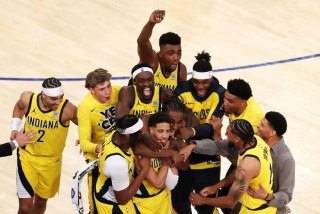 一个会开飞机的音乐家，也是NBA总决赛主教练