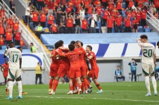 玛丽港主场迎战华沙足球联赛精彩对决上演