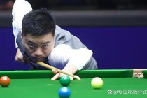 丁俊晖对决斯诺克传奇亨得利精彩较量点燃全场激情