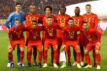 智利黄金一代2010世界杯征程：狂攻战术下的南非赛场突破与启示