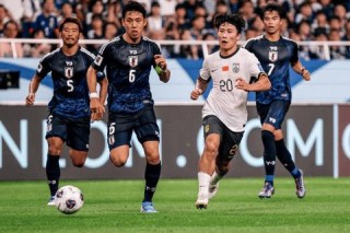 日本队激战巴拿马队亚洲杯预选赛上演逆转奇迹