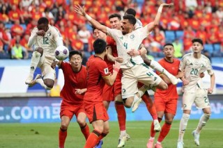 世界杯预选赛中伊关键对决前瞻：中国队晋级形势与战术策略深度解析