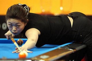 金佳映VS顶尖选手台球锦标赛激烈角逐精彩上演