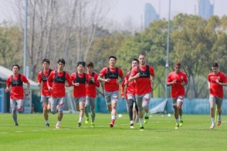 上港对阵横滨水手亚冠焦点战直播火热开启